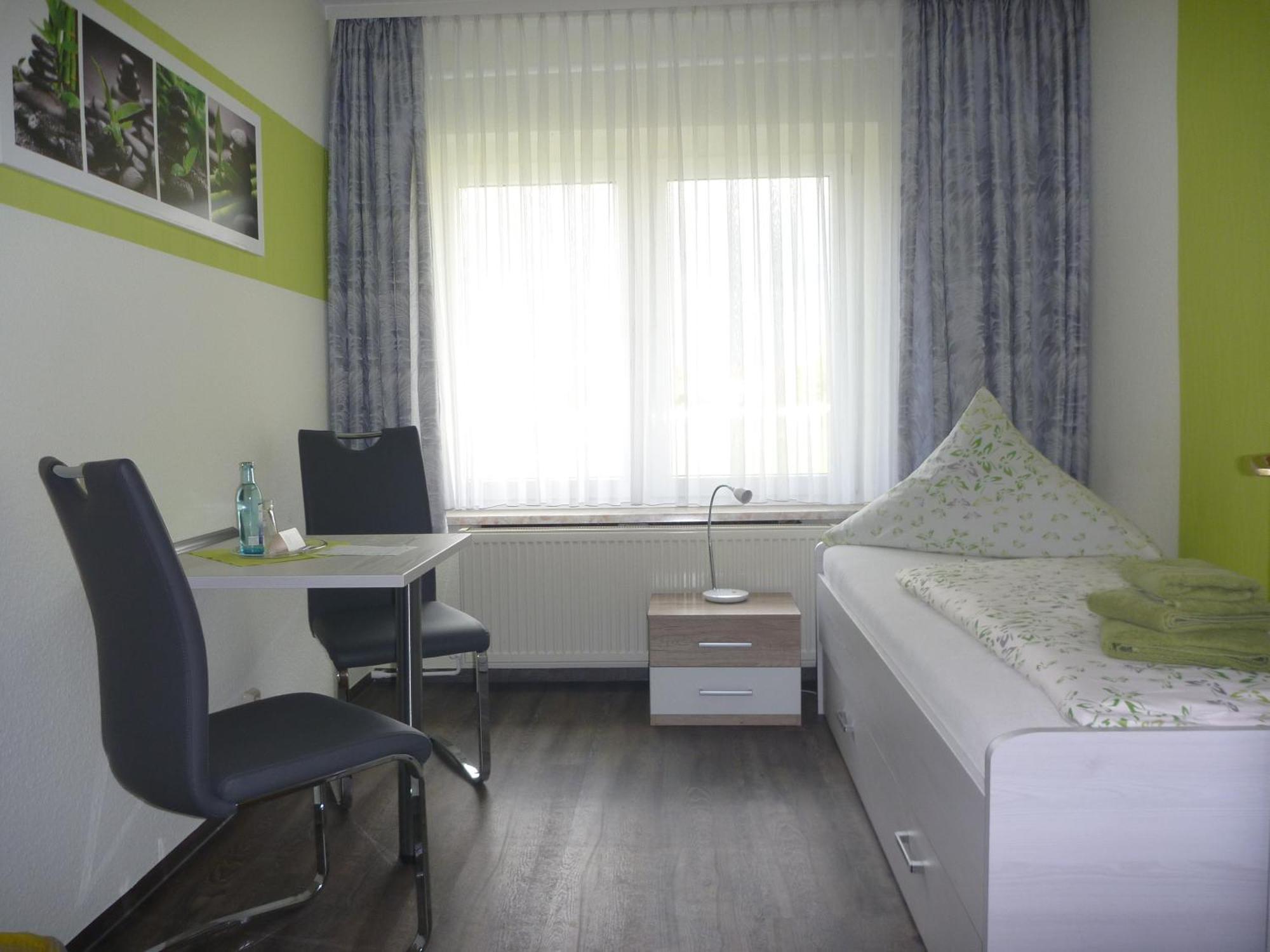 เรสเทอรองต์ แอนด์ เพนชั่น รึซเซิล-ผับ Hotel ซานเงอร์เฮาเซิน ภายนอก รูปภาพ